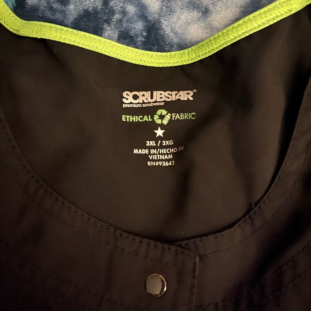 Scrubstar scrub jacket.Size 3XL.